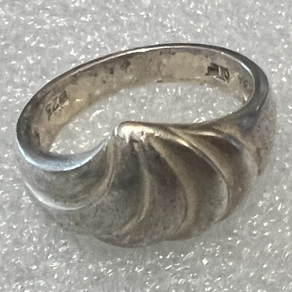 Vtg Sterling Silver Swirl Fluted Domed Band Ring size 5.5 stamped 925 & NF 9.14m - Picture 8 of 12